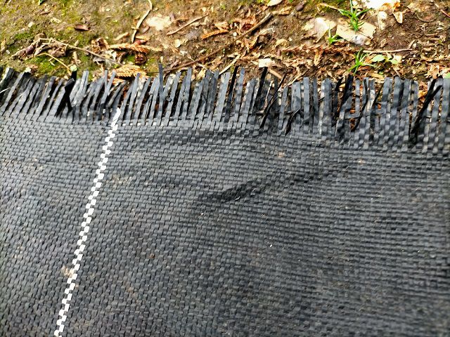 織布タイプの防草シート